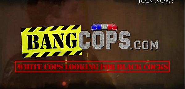  The bang cops risk their asses to protect the hood